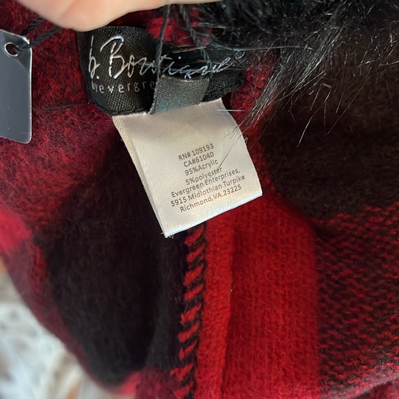 NWT. B. Boutique. One size. Acrylic and polyester - Picture 7 of 7